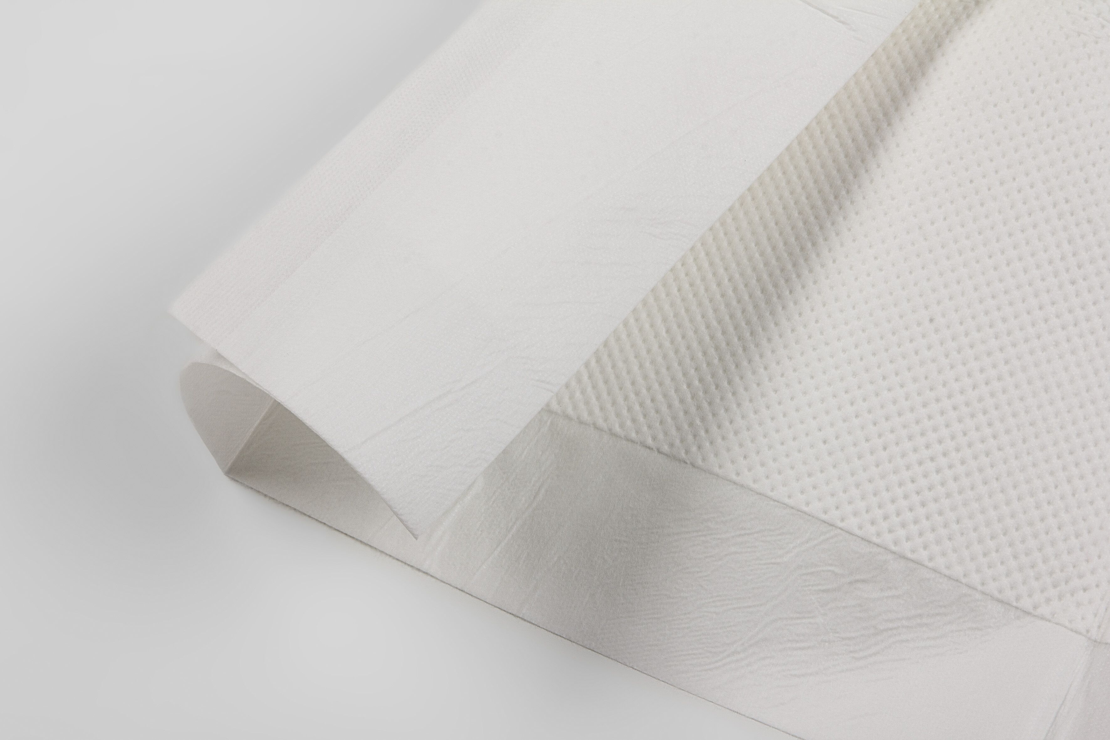 Load capacity up to 200 kg (short-term loading)
Suitable for use in the operating room - tested according to EN 13795-1
Absorbency tested according to ISO 11948-1 with water: 7.745 l
Absorbency tested according to ISO 11948-1 with saline: 3.903 l
Dimensions: 210 x 80 cm, color: white
Not suitable as a carrying or rescue sheet
Minimum order quantity: 1 packaging unit / 50 pieces

